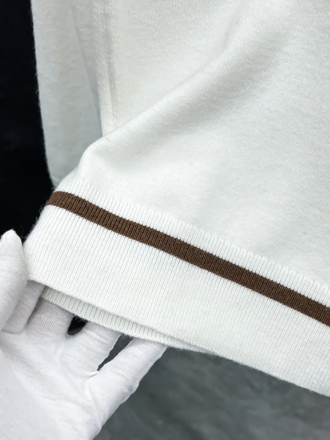 L Autumn and winter half-zip cashmere sweater Polo sweater, custom-made cashmere blended fabric, soft and waxy fabric, matte high-end texture, full three-dimensional texture of the body, keeping warm at the same time, great for spring and autumn alone, or layered with a jacket in winter, neat Polo lapel design, the collar shape is well-shaped, and it is not easy to turn out and collapse the collar; half-open metal zipper, Size: M‑XXXL